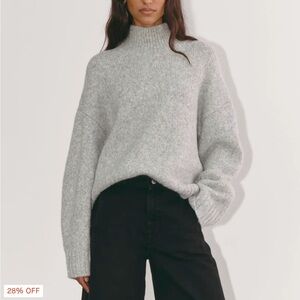 Everlane Cloud Turtleneck in Bone
